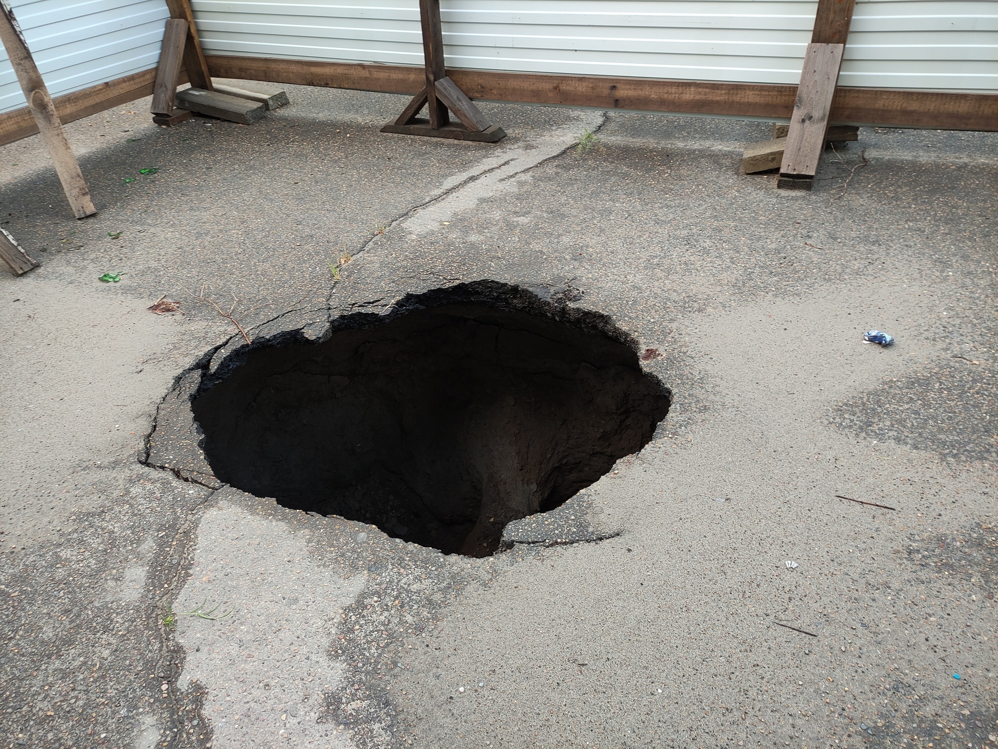 Sinkhole Image 2